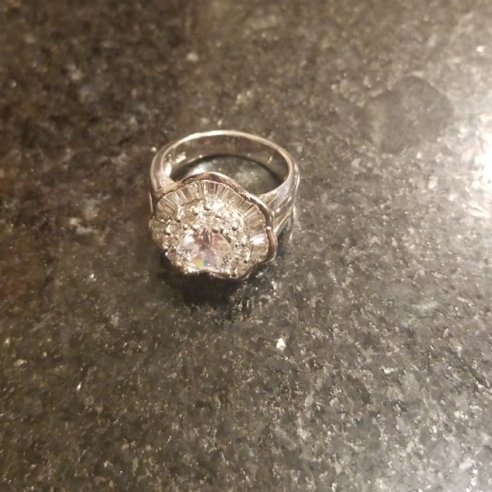 Ring - Picture 2 of 2